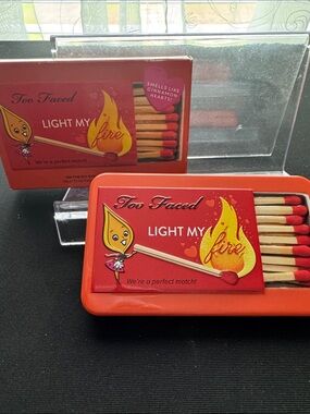 Too Faced 'Light My Fire' eyeshadow mini Matchbox Tin
